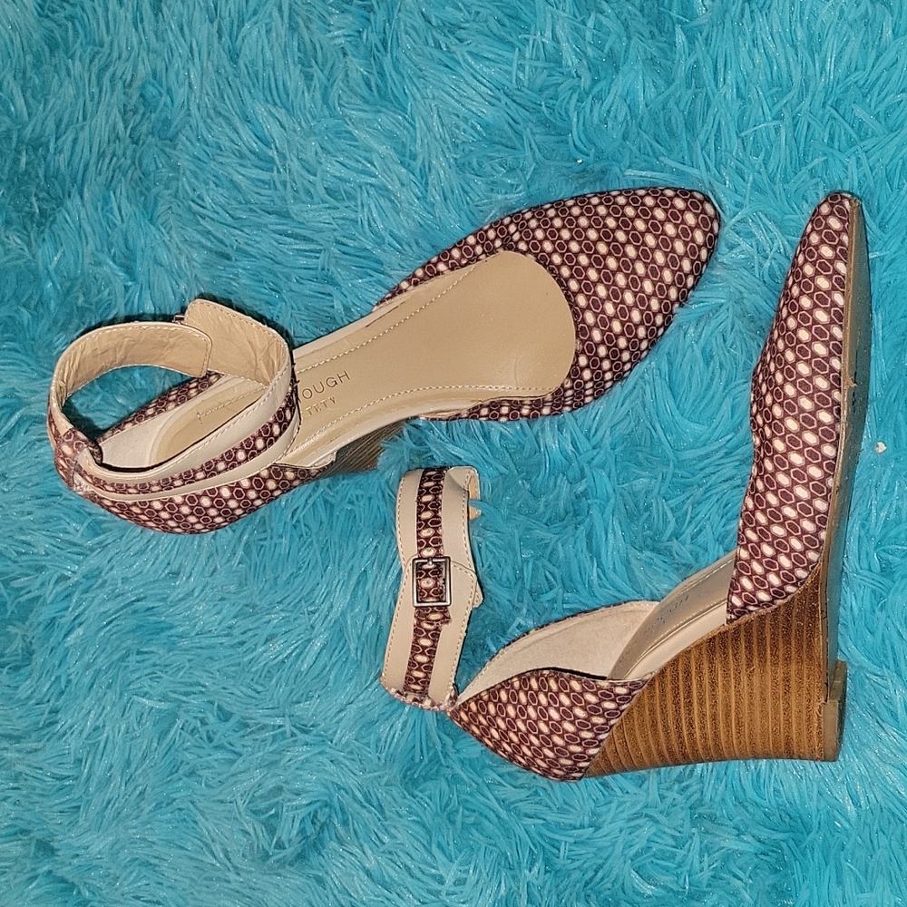 Julianne Hough Sandals Size 7
